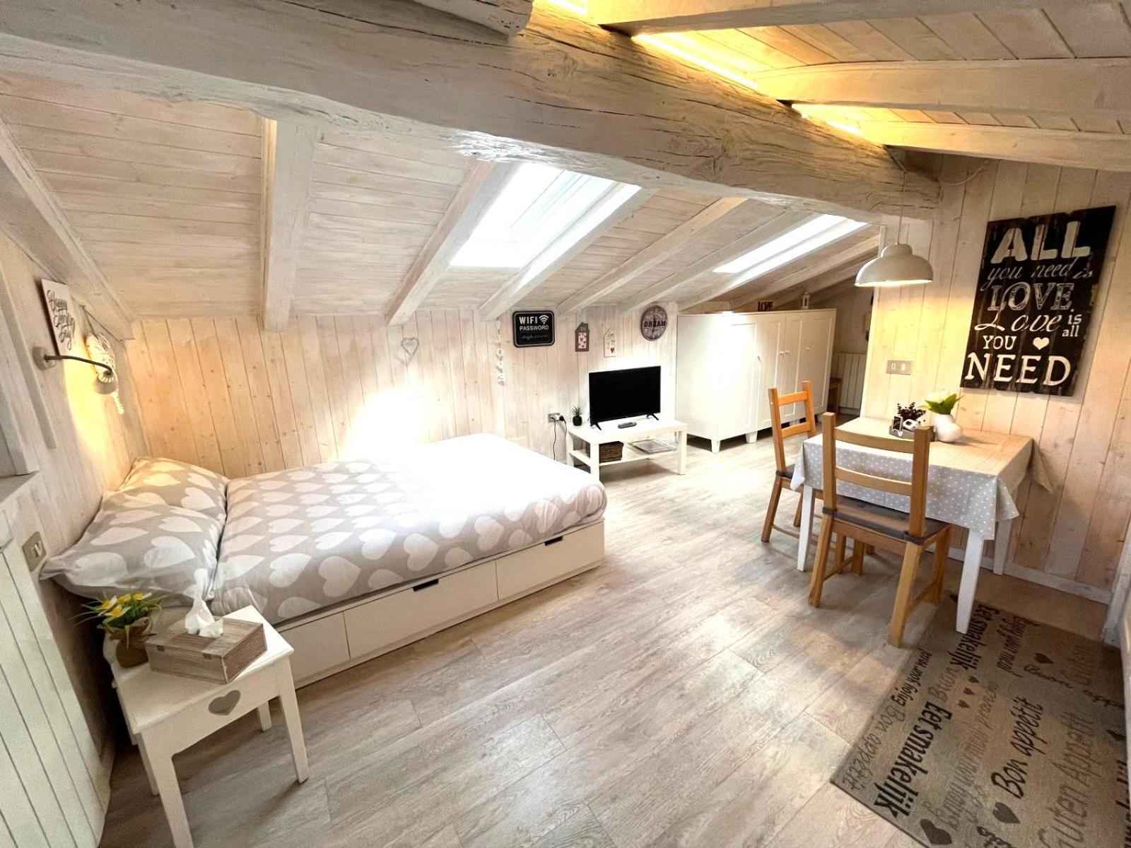 Il Piccolo Loft Nel Cuore Antico Di Aosta - You & Me Case Vacanza Dış mekan fotoğraf